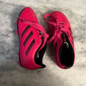 Pink toddler soccer cleats
